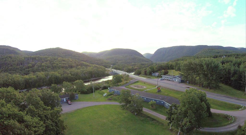 Cornerstone Motel Chéticamp Zewnętrze zdjęcie