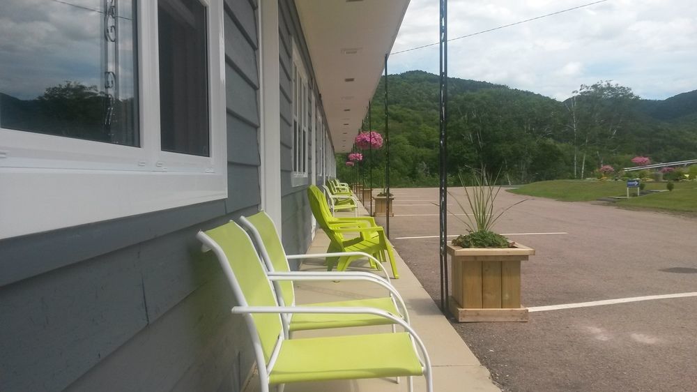 Cornerstone Motel Chéticamp Zewnętrze zdjęcie