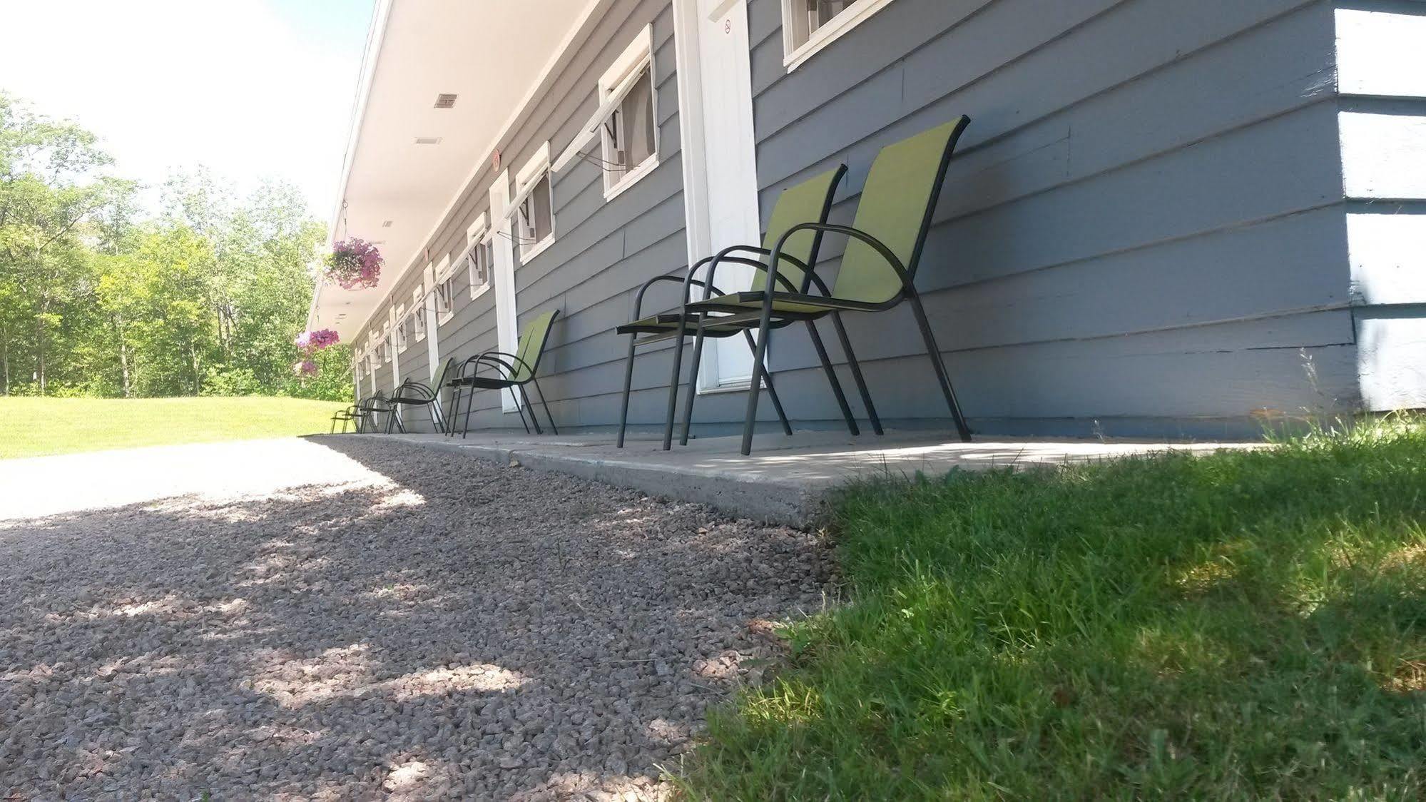 Cornerstone Motel Chéticamp Zewnętrze zdjęcie